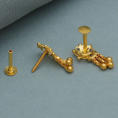 Ohrstecker aus 20 Karat Gold mit Prägung, 1 cm, für Großnichte, Silvester-Geschenk, Schmuck