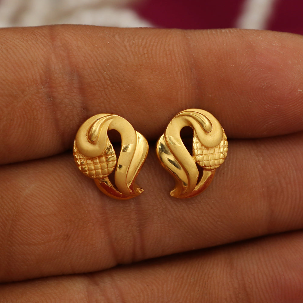 22 karat hallmark gold 1.4cm cartilage earrings mother in law labor day jewelry