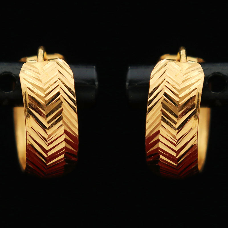 Pendientes de gancho de alambre de joyería de diseño único en oro dorado de 22 quilates para abuela